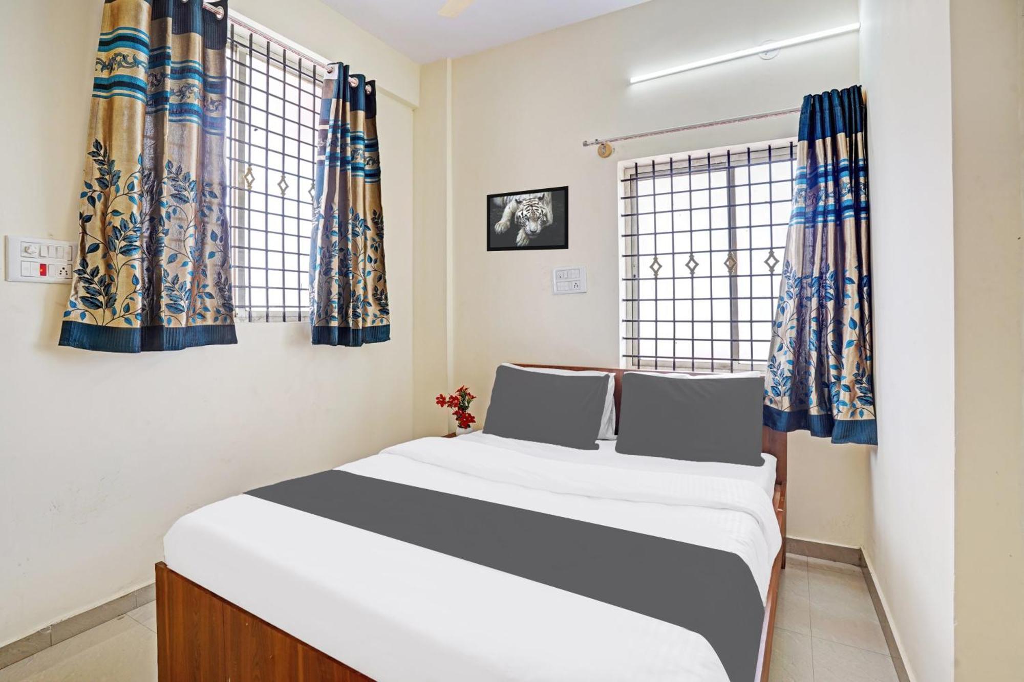 Hotel O Sv Lodge Bangalore Bagian luar foto