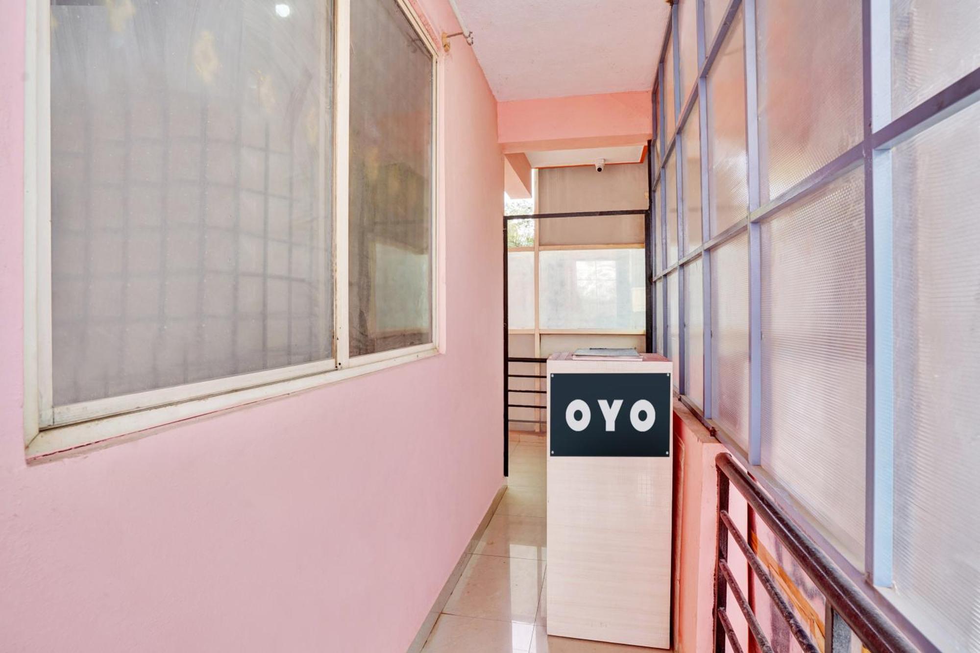 Hotel O Sv Lodge Bangalore Bagian luar foto