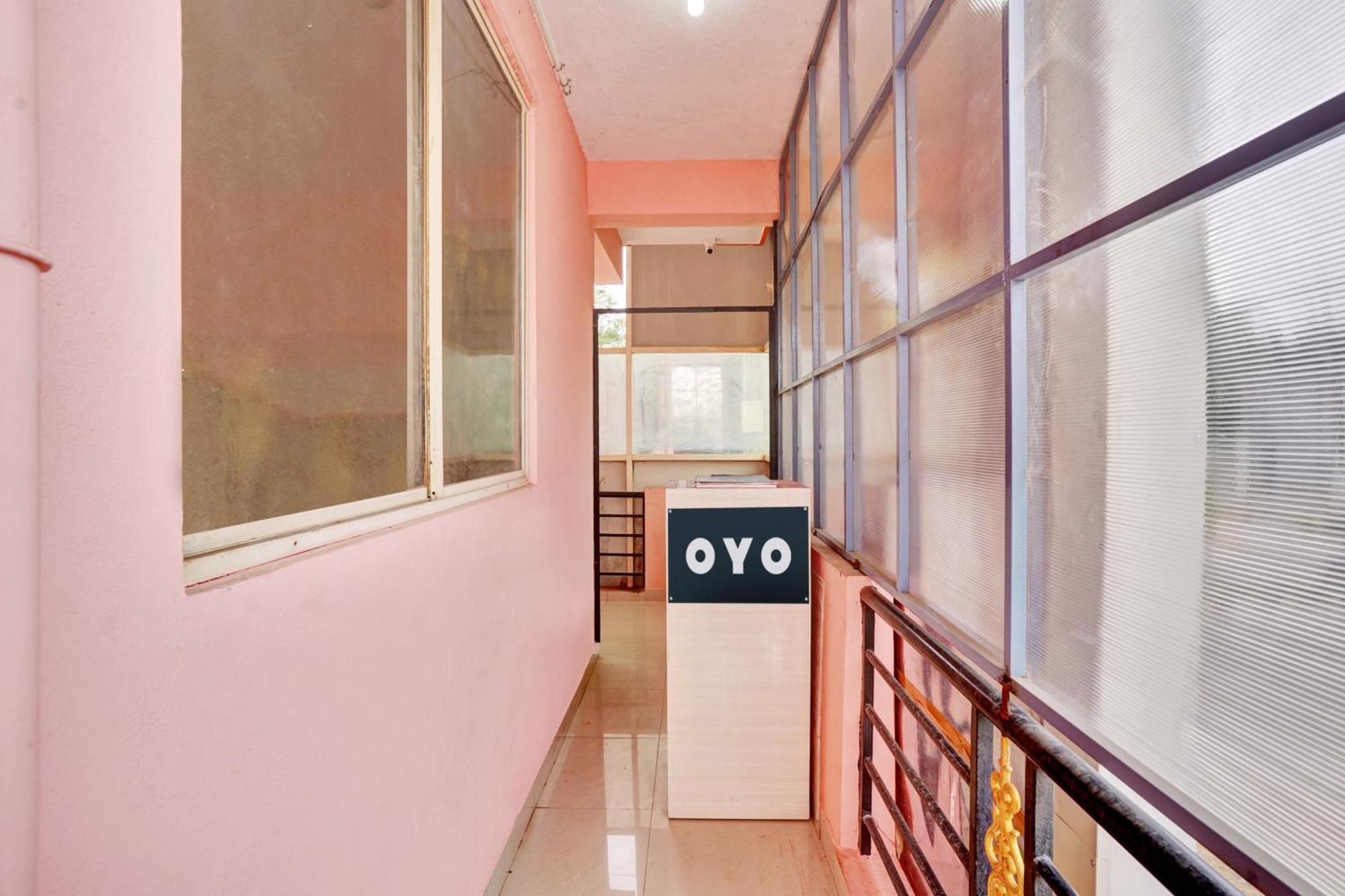Hotel O Sv Lodge Bangalore Bagian luar foto