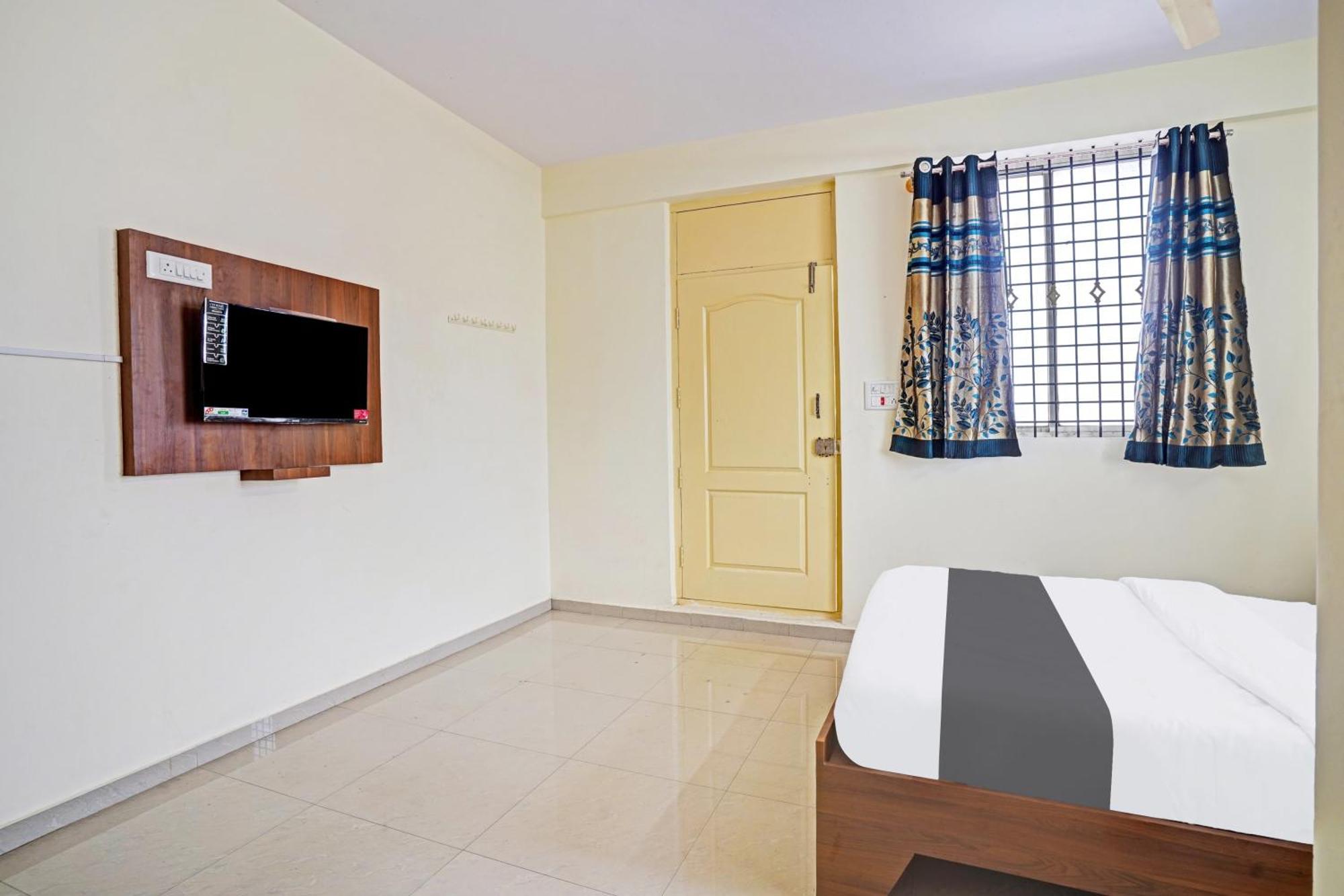 Hotel O Sv Lodge Bangalore Bagian luar foto
