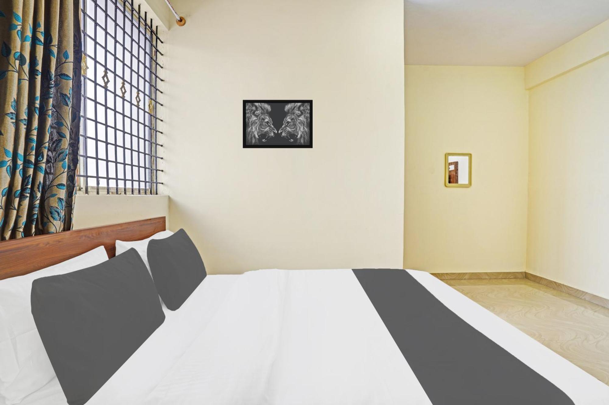 Hotel O Sv Lodge Bangalore Bagian luar foto