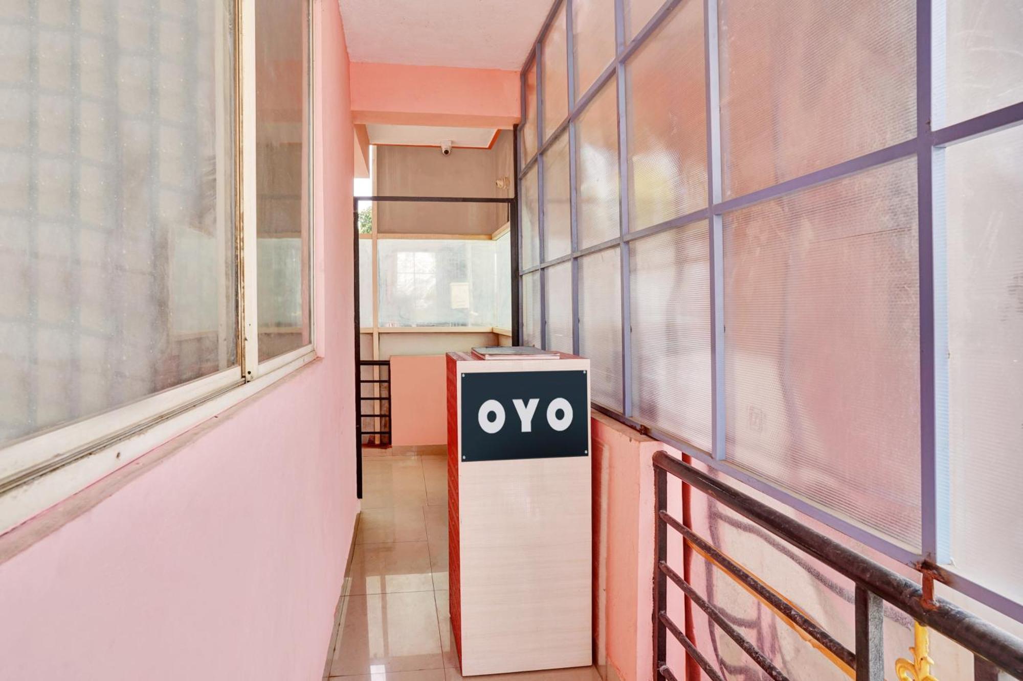 Hotel O Sv Lodge Bangalore Bagian luar foto